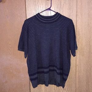 Short sleeved sweater